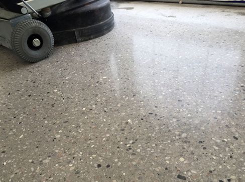 RENOVACE PRŮMYSLOVÝCH PODLAH